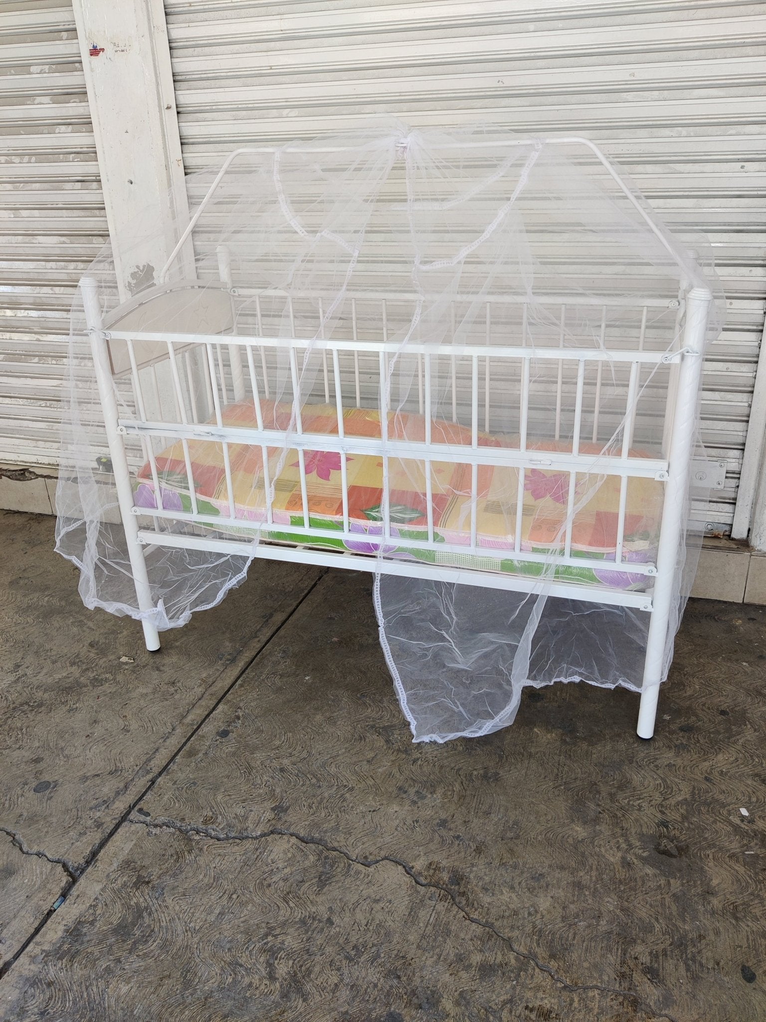 Cuna Pavito metalica - Muebleria Paty