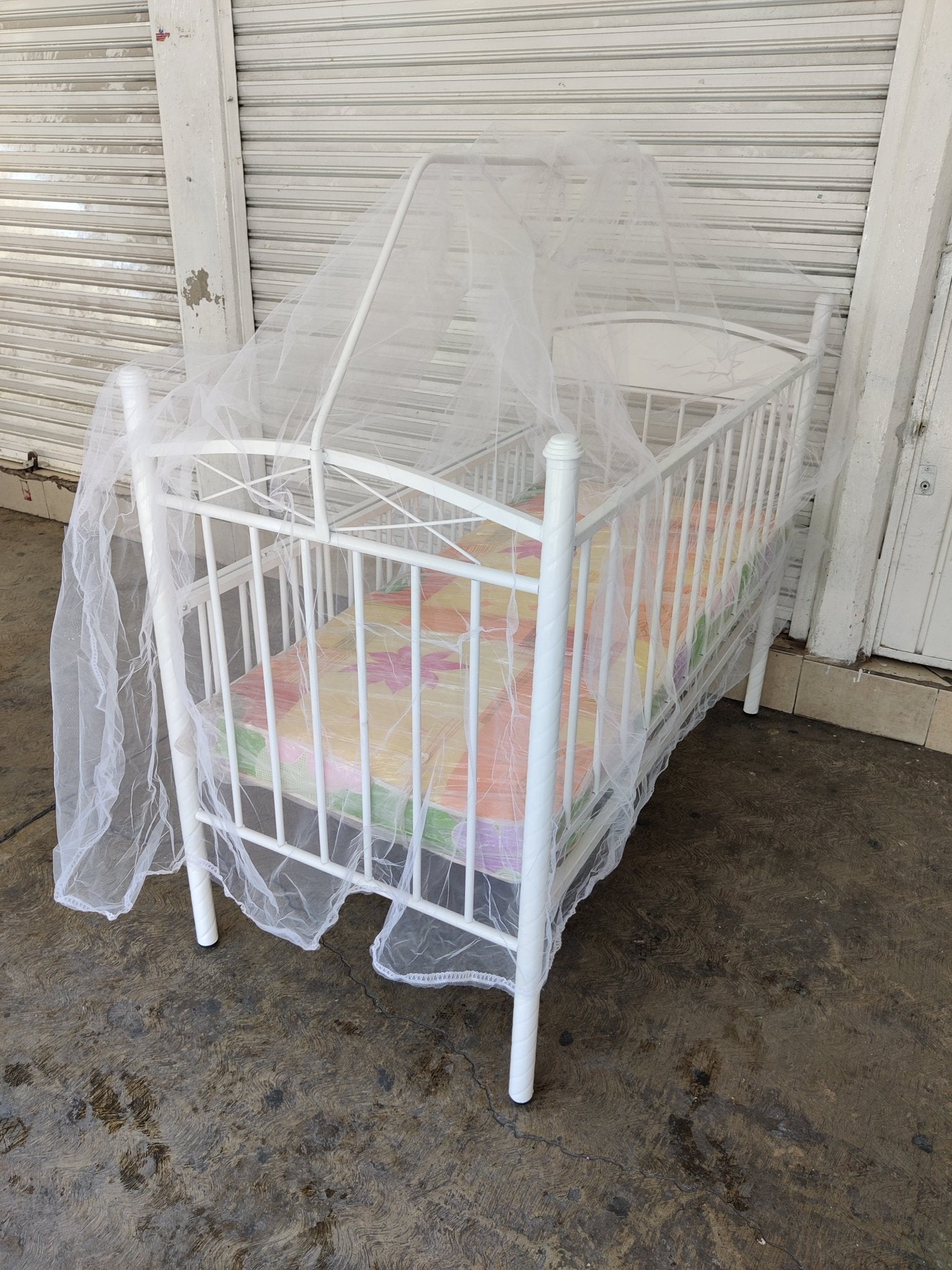 Cuna Pavito metalica - Muebleria Paty