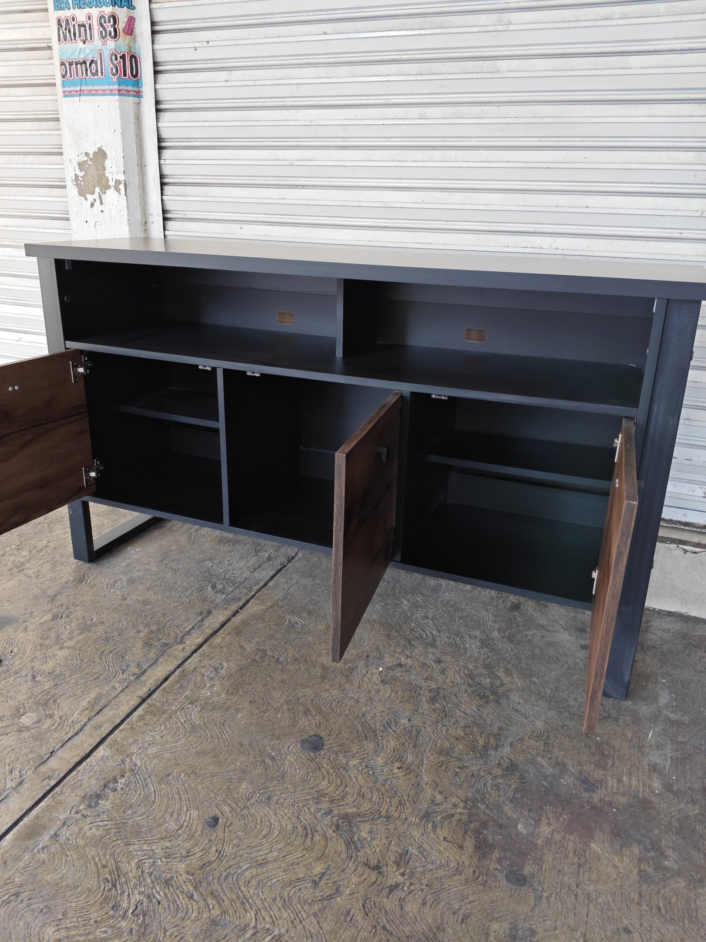 Mesa de TV Lawrence - Estiló Industrial - Muebleria Paty