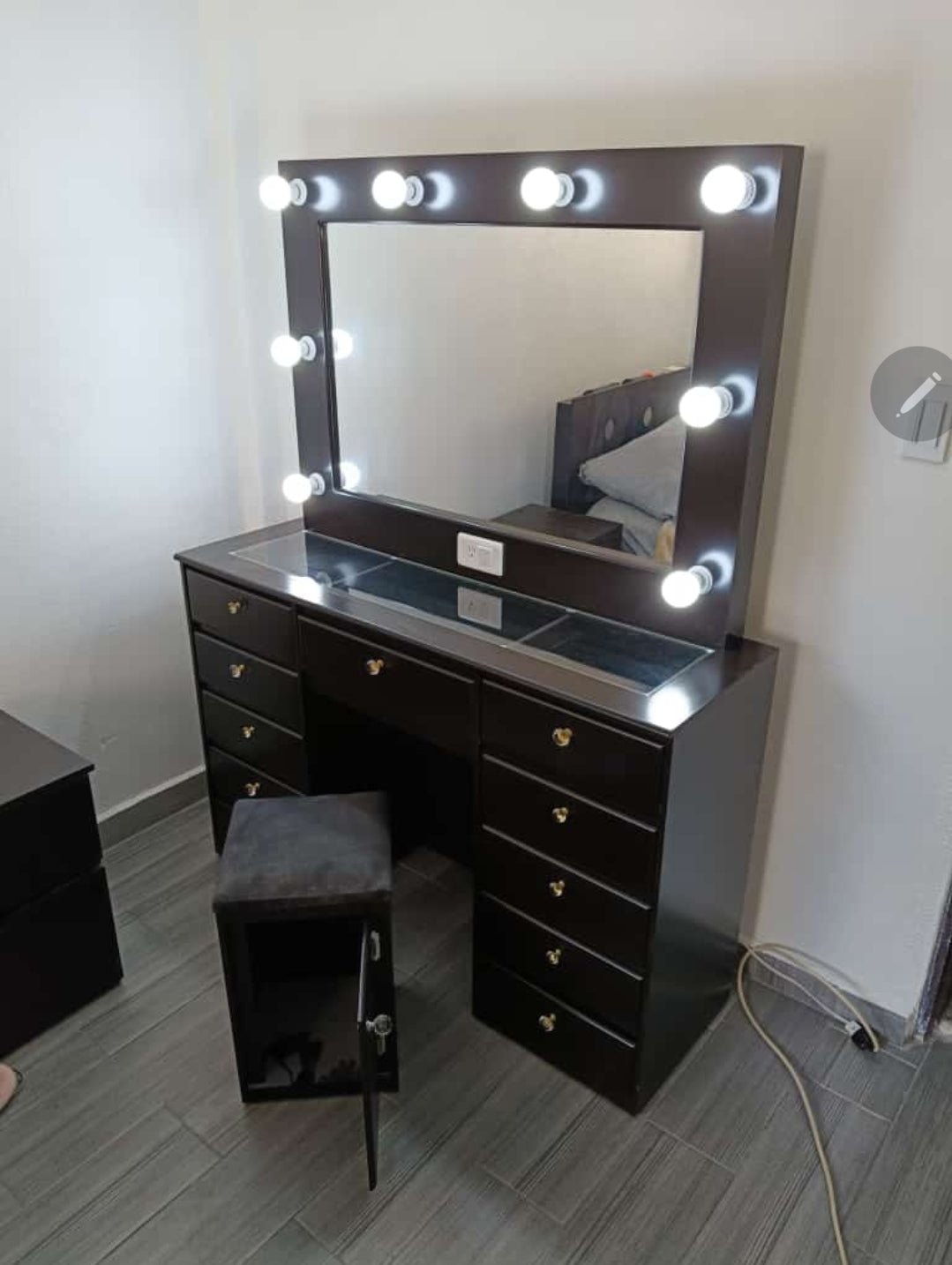 Tocador Vanity Hollywood Gustavo con vidrio - Muebleria Paty