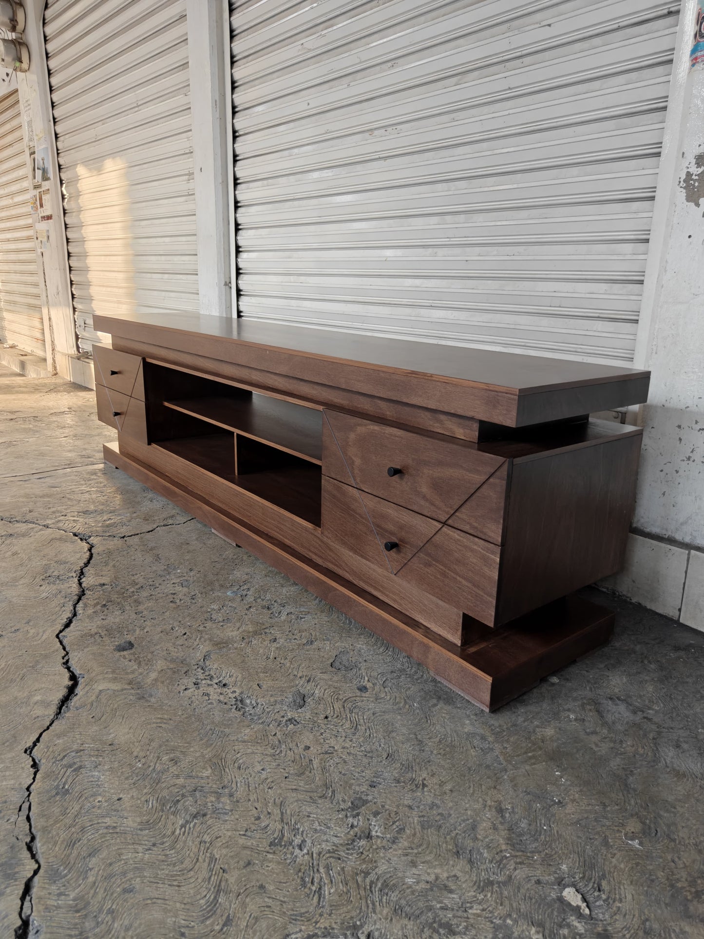 Mesa de TV Luisana