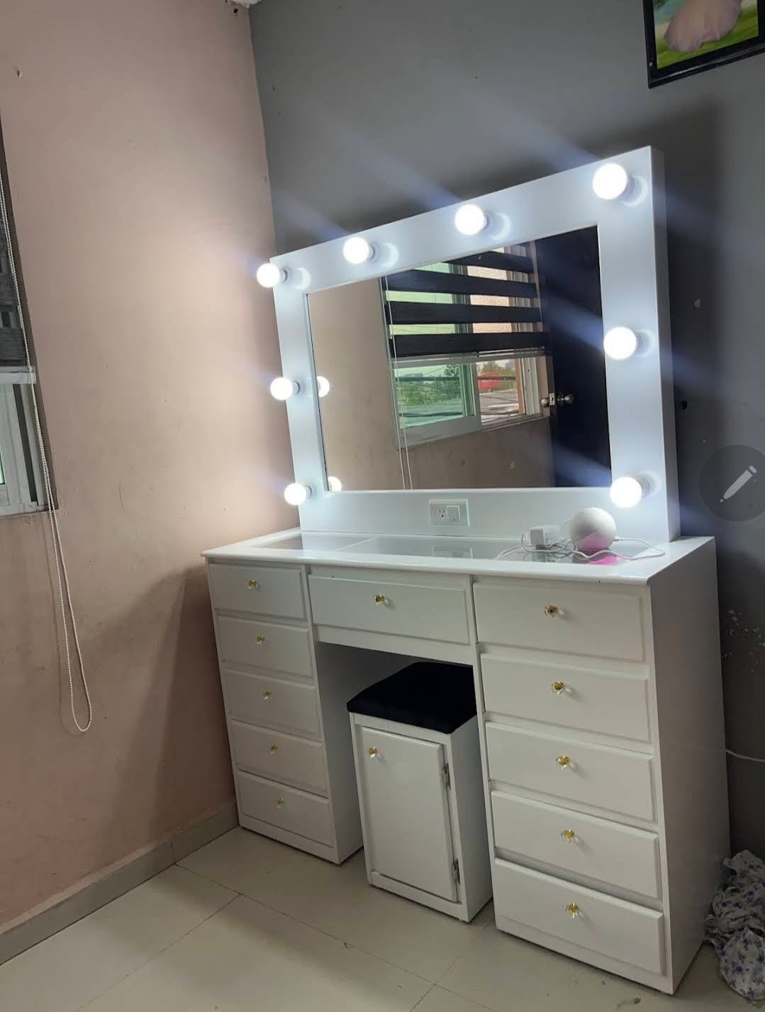 Tocador Vanity Hollywood Gustavo con vidrio - Muebleria Paty