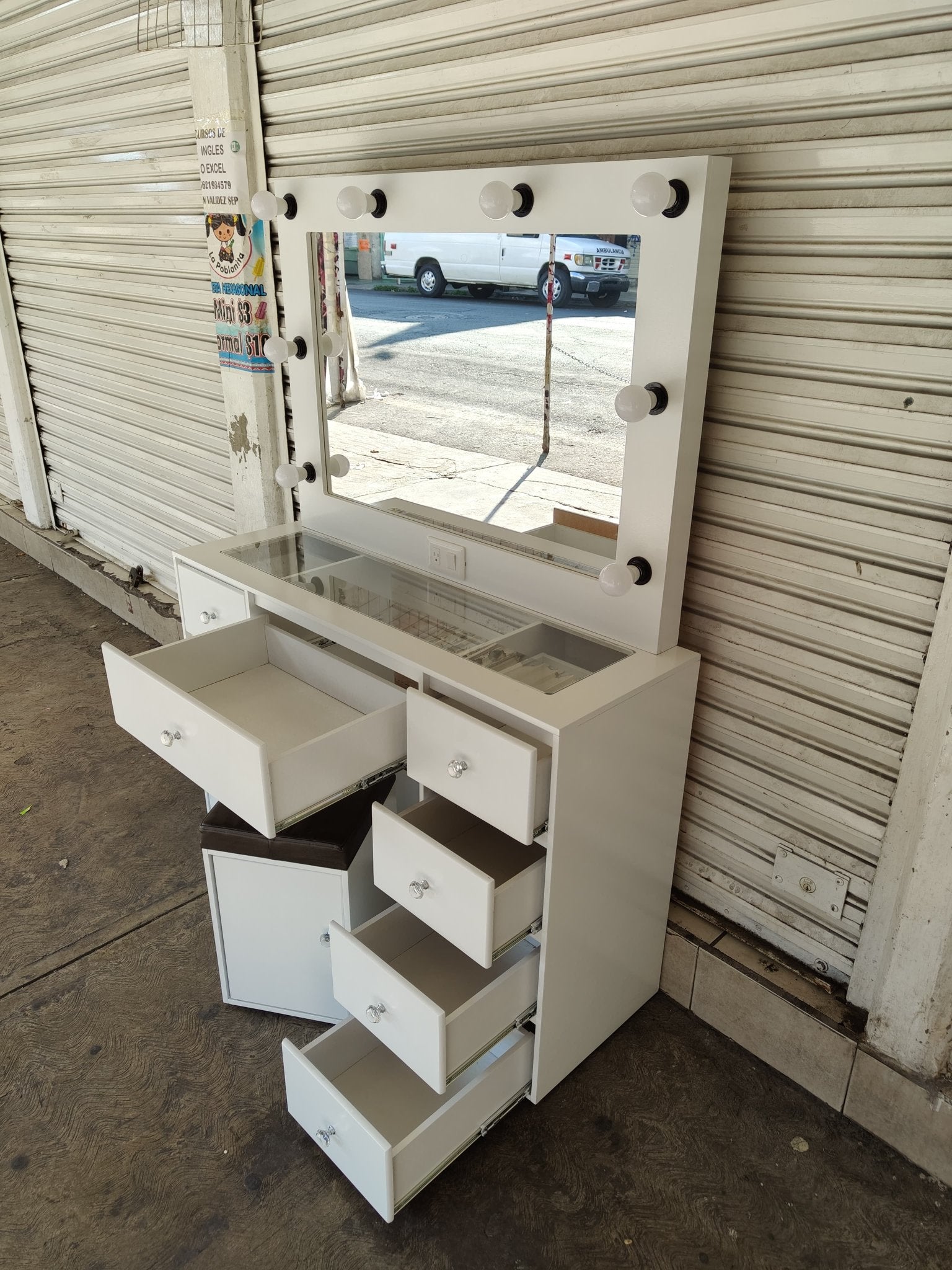 Tocador Vanity tipo Hollywood Jhon - Muebleria Paty